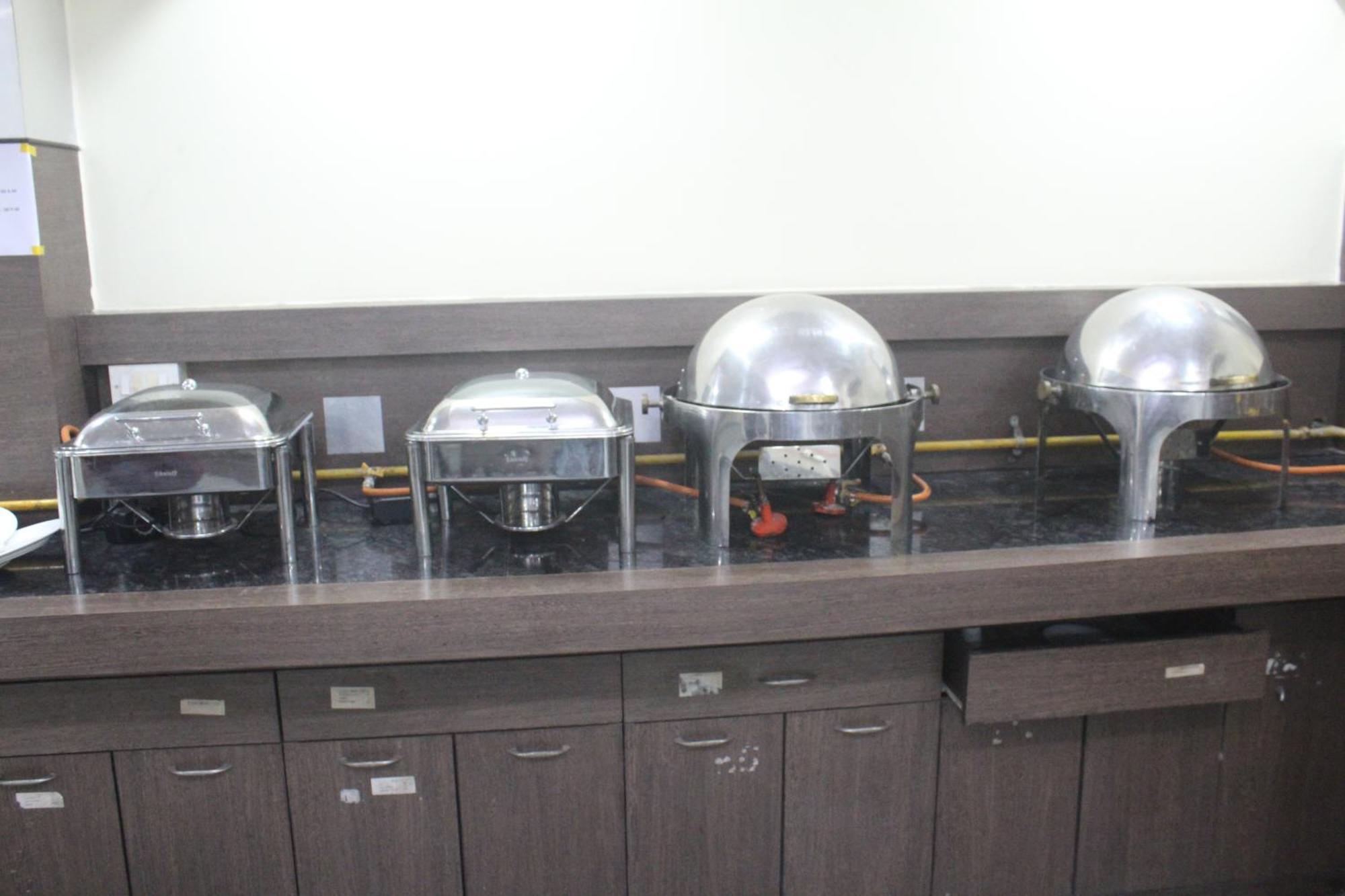Hotel Western Court Boisar Bagian luar foto
