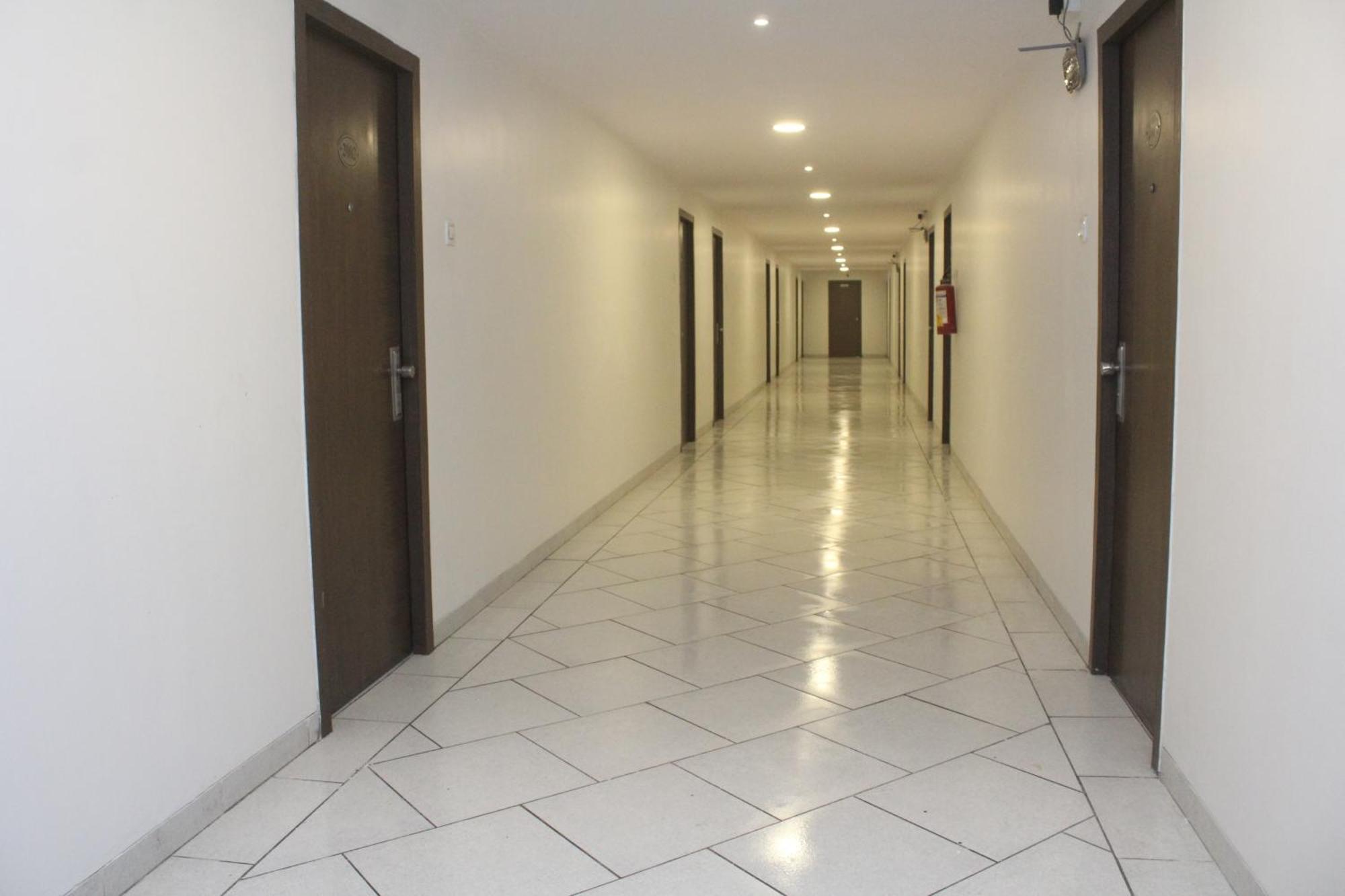 Hotel Western Court Boisar Bagian luar foto